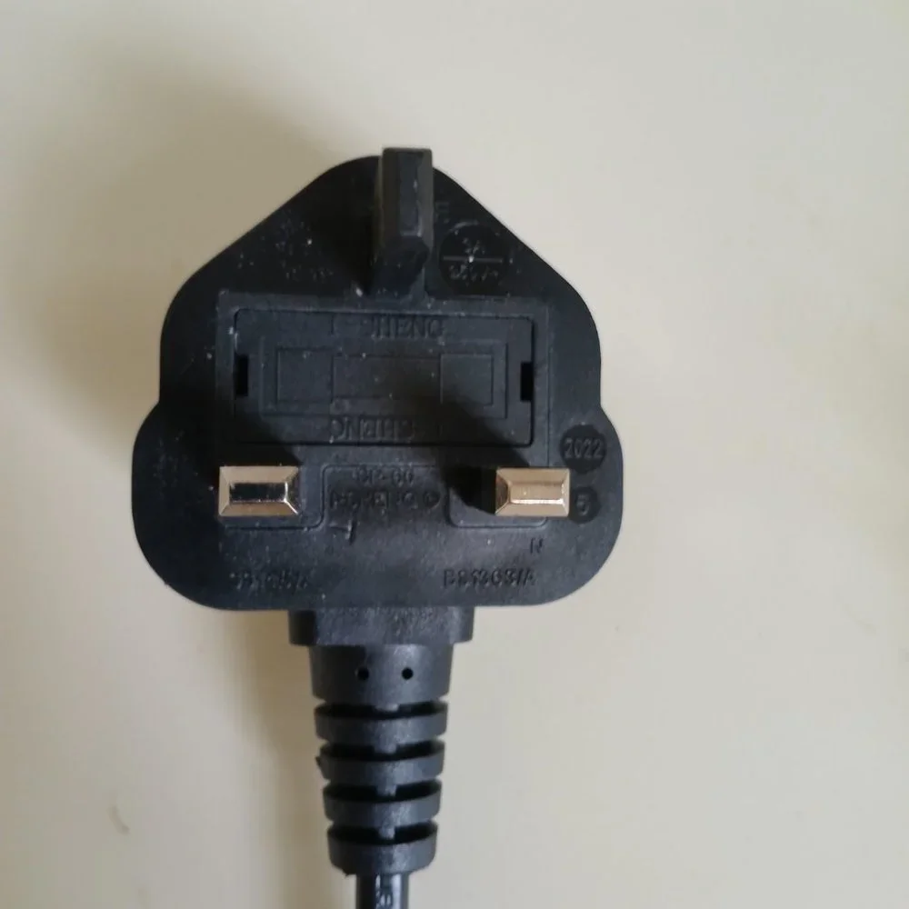 Canon LC-E10E Battery Charger UK/CA/EAC 100-240v, AC 50/60Hz 12VA - 17VA